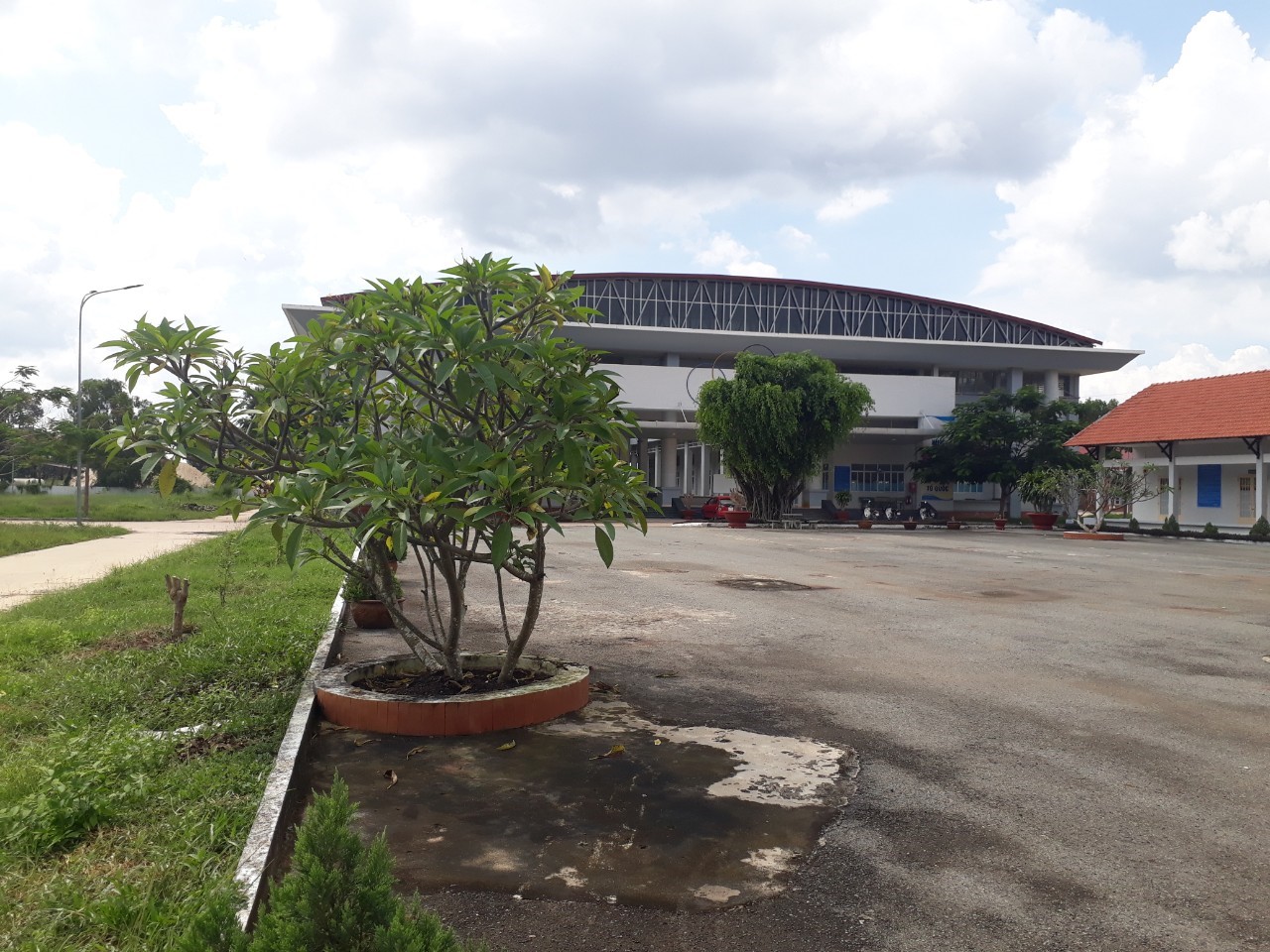 Về tiến độ triển khai dự án Trung tâm Huấn luyện và thi đấu thể thao (giai đoạn 2)